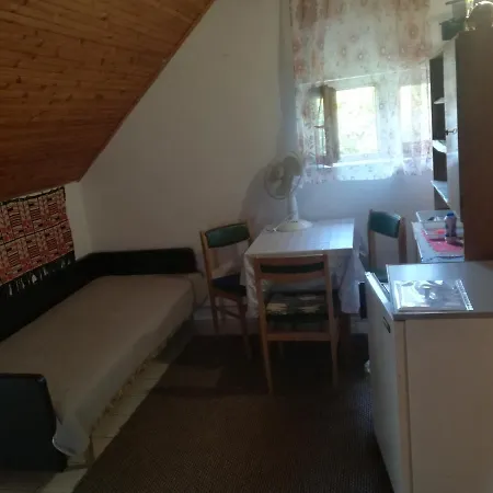 Apartman Leander Vendeghaz *
